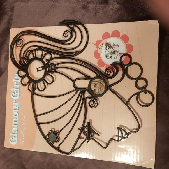 Vintage Alexa Flip Wire Wall Frame Sculpture “Glamour Girls”
